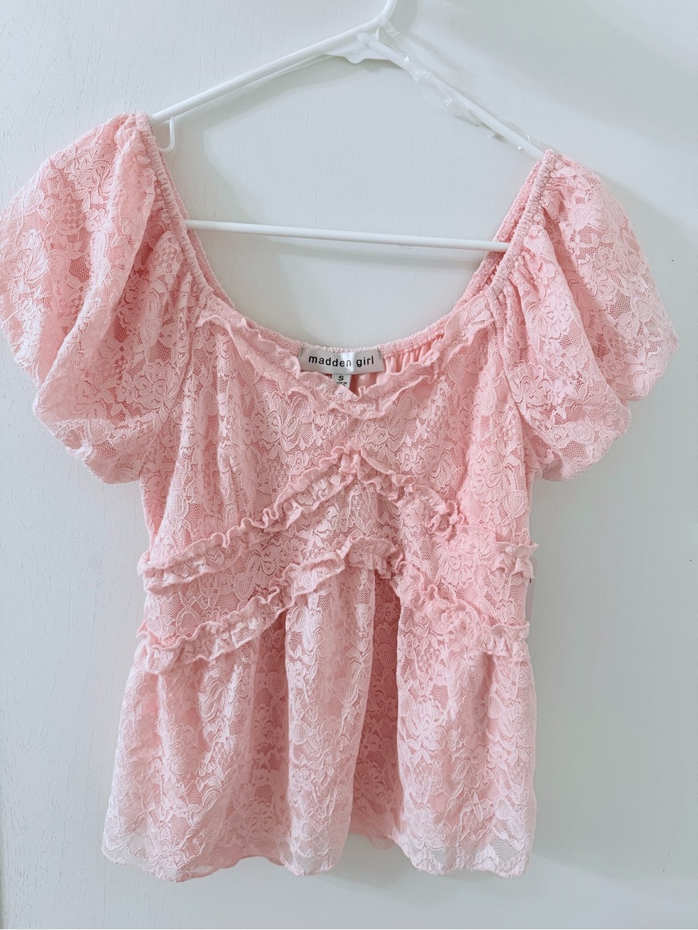 Madden Girl Blush Pink Lace Ruffle Puff Sleeve Top